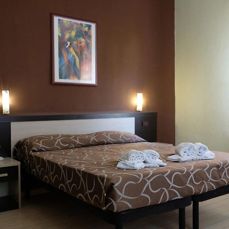 Hotel Canasta Rimini Esterno foto