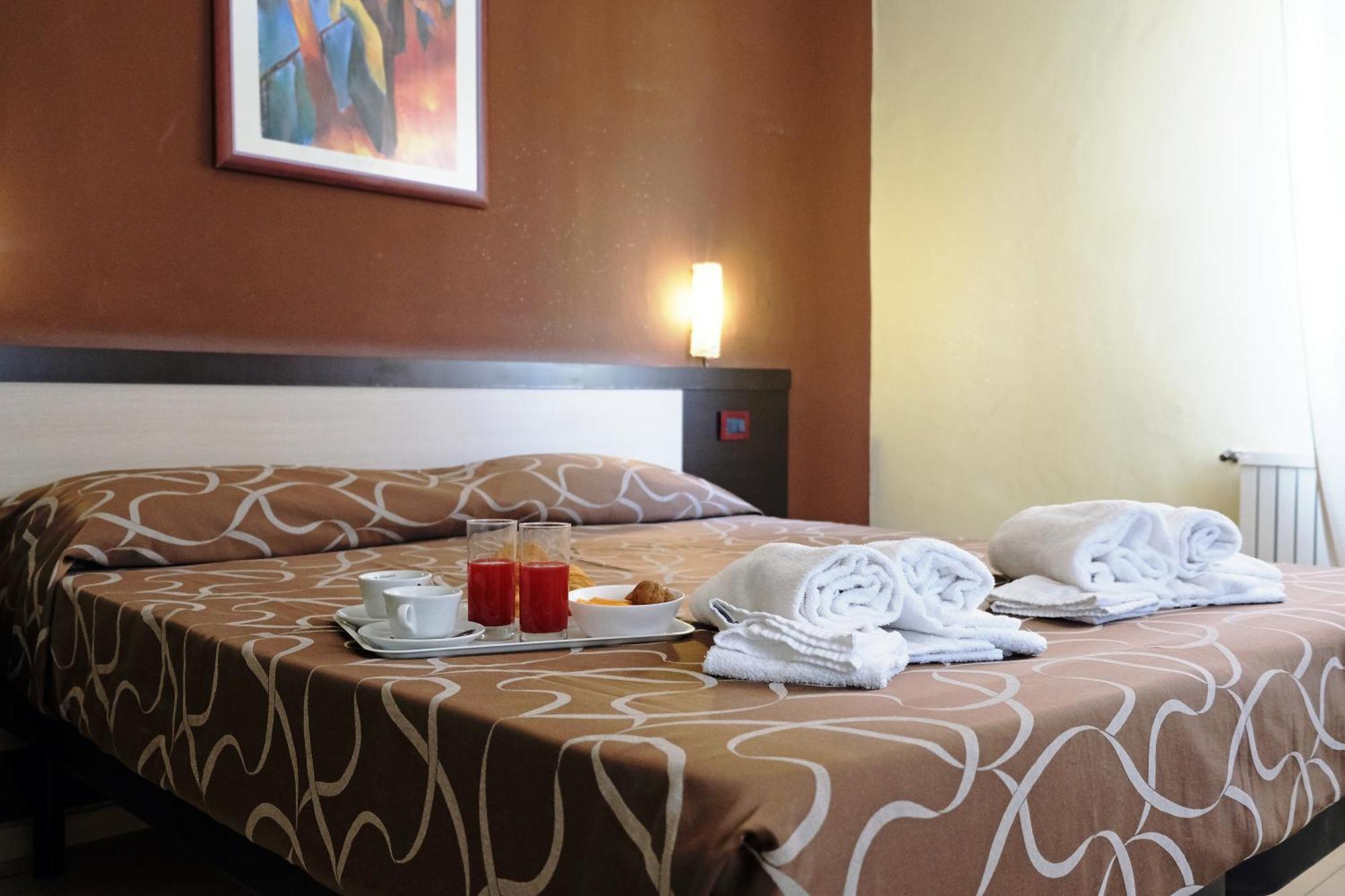 Hotel Canasta Rimini Esterno foto
